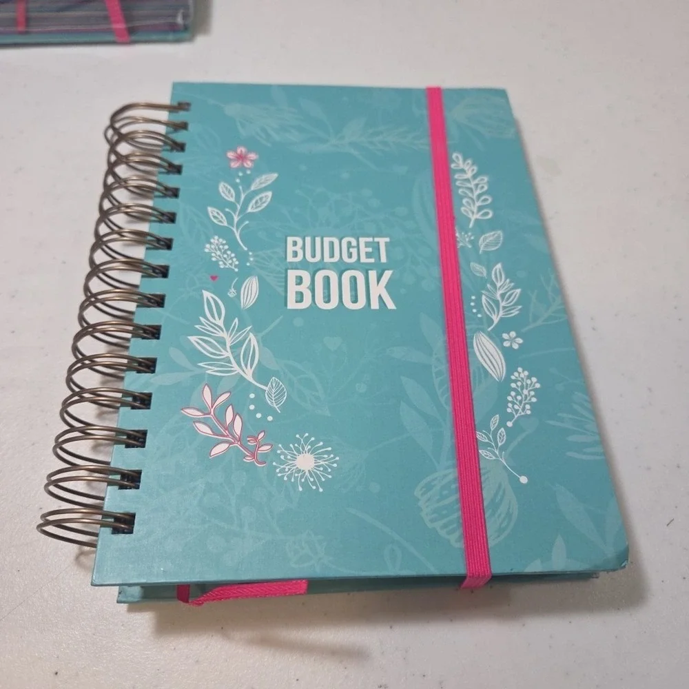 Budget Planner & Monthly Bill Organizer Book Non-Dated Budget Book